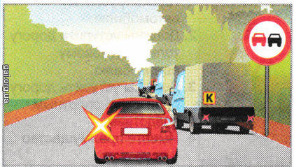 Чи дозволено водієві легкового автомобіля обігнати колону, якщо швидкість її руху менше ніж 30 км/год?